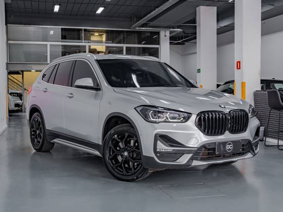 BMW X1 2.0 16V TURBO ACTIVEFLEX SDRIVE20I X-LINE 4P AUTOMÁTICO BMW X1 2.0 16V TURBO ACTIVEFLEX SDRIVE20I X-LINE 4P AUTOMÁTICO